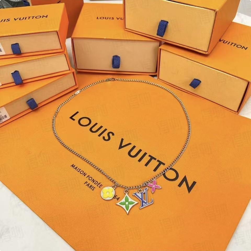 Colorful Enamel Classic Logo Pendant Necklace Fashion Neckpiece with Colorful Floral and Letter Elements