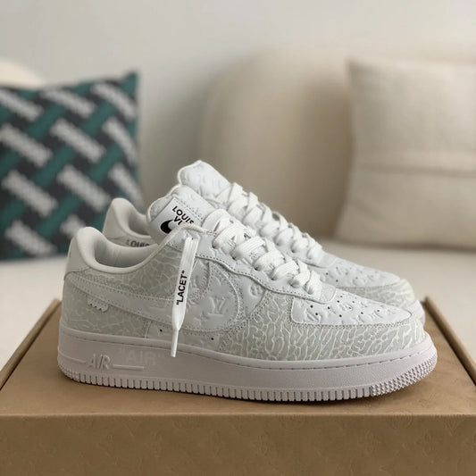 All-White Texture Low-Top Casual Sneakers