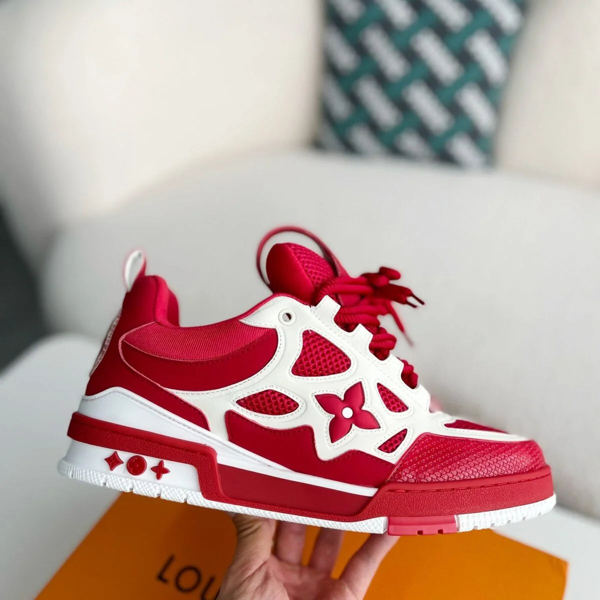 Red & White Star-Pattern Low-Top Casual Sneakers