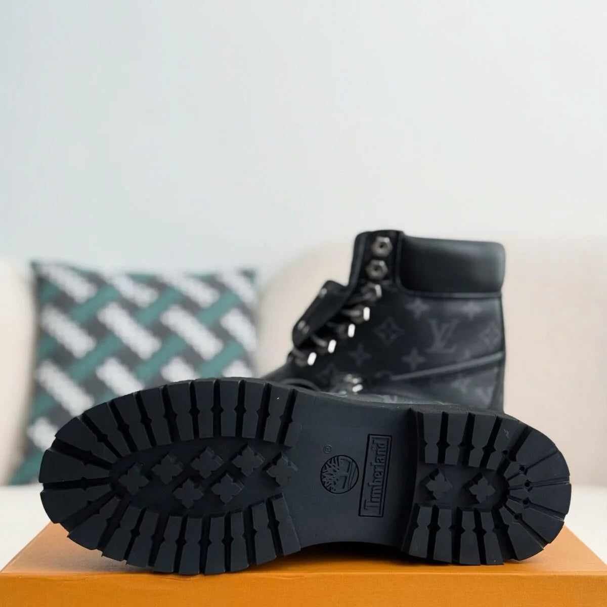 Black Textured High-Top Men's Work Boots