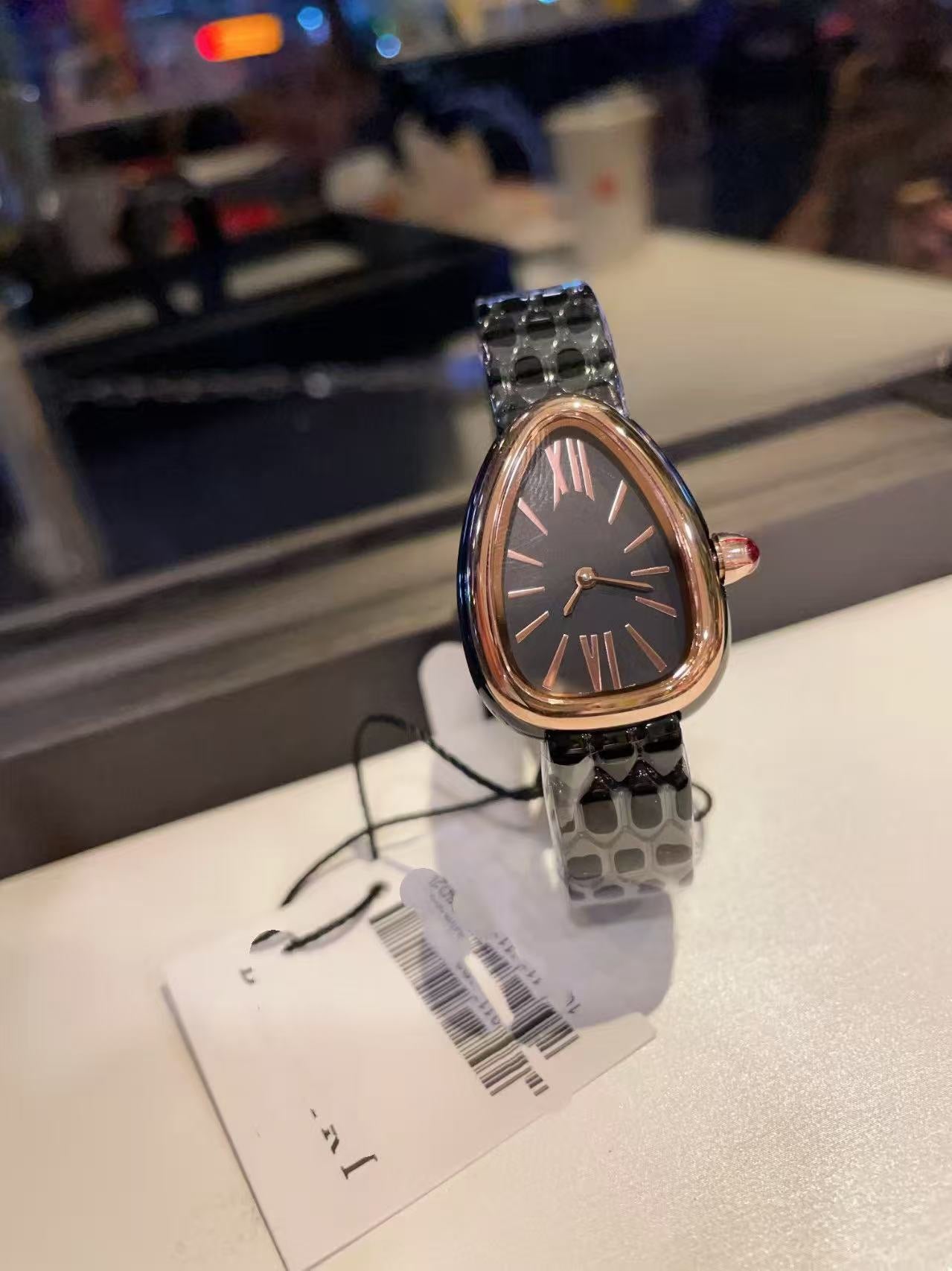 Triangle Dial Retro Women's Watch