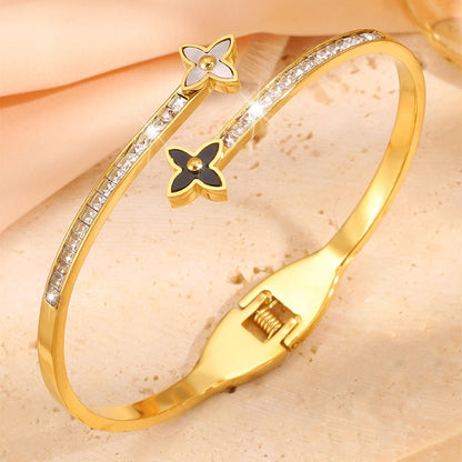 Four-Leaf Decor Diamond-Studded Bangle
