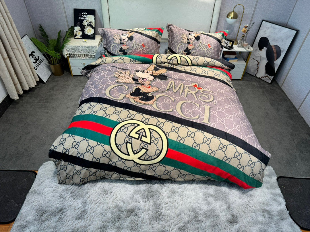 Color-Block Logo Flannel Warm Duvet Cover