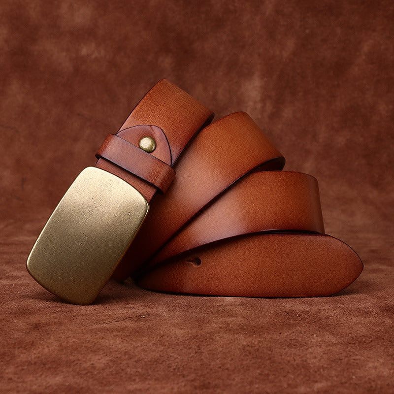 Vintage Distressed Men's Genuine Leather Belt, Accented with Metal Buckle, Highlighting Rugged and Uninhibited Style