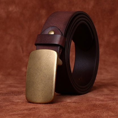 Vintage Distressed Men's Genuine Leather Belt, Accented with Metal Buckle, Highlighting Rugged and Uninhibited Style