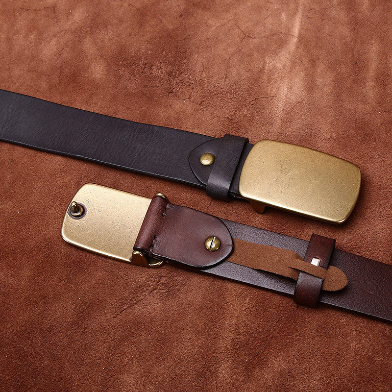 Vintage Distressed Men's Genuine Leather Belt, Accented with Metal Buckle, Highlighting Rugged and Uninhibited Style